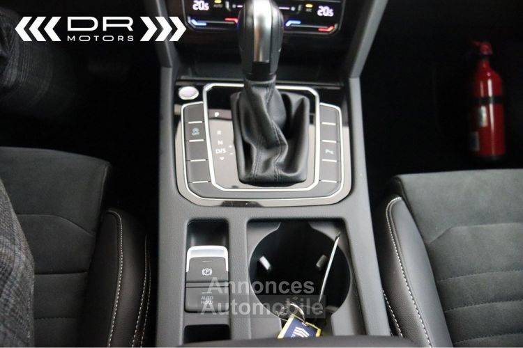 Volkswagen Passat Variant 2.0TDI SCR DSG HIGHLINE - NAVI CARPLAY/ANDROID AUTO DAB - <small></small> 27.995 € <small>TTC</small> - #30