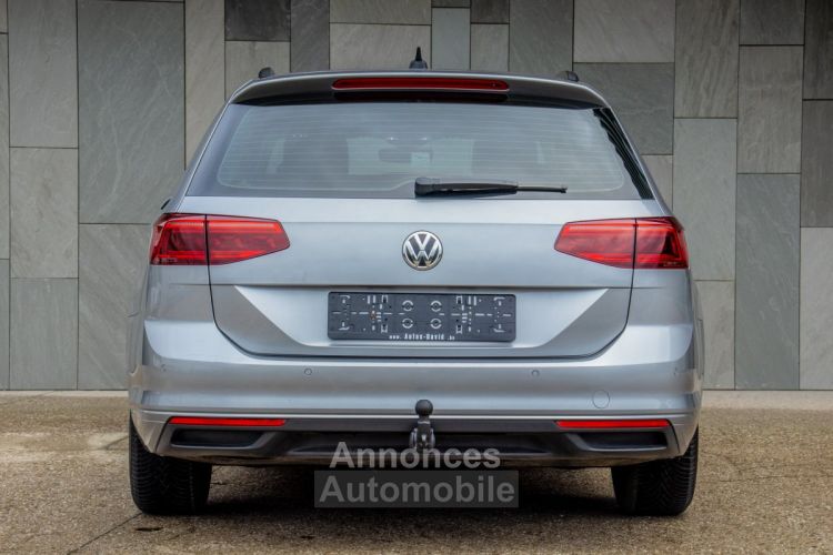 Volkswagen Passat Volkswagen Variant 1.6 TDI DSG - 1STE EIGENAAR - APPLE CARPLAY - ADAPT. CRUISECONTROL - CAMERA - TREKHAAK - BI-XENON - EURO 6 - <small></small> 11.999 € <small>TTC</small> - #9