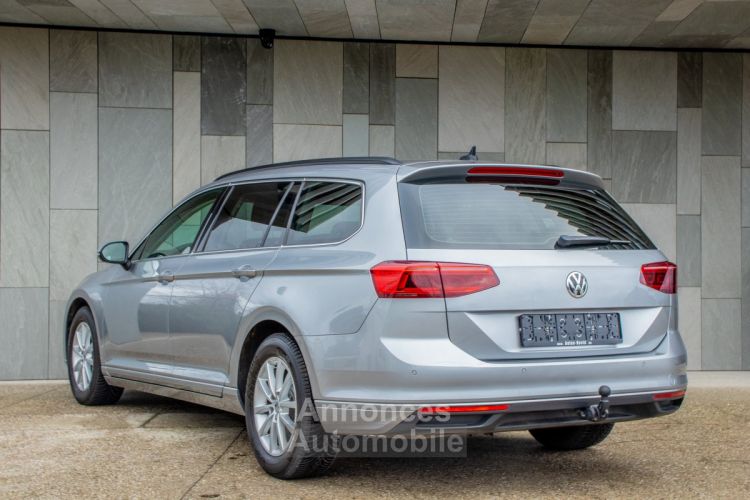 Volkswagen Passat Volkswagen Variant 1.6 TDI DSG - 1STE EIGENAAR - APPLE CARPLAY - ADAPT. CRUISECONTROL - CAMERA - TREKHAAK - BI-XENON - EURO 6 - <small></small> 11.999 € <small>TTC</small> - #10