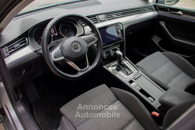 Volkswagen Passat Volkswagen Variant 1.6 TDI DSG - 1STE EIGENAAR - APPLE CARPLAY - ADAPT. CRUISECONTROL - CAMERA - TREKHAAK - BI-XENON - EURO 6 - <small></small> 11.999 € <small>TTC</small> - #12