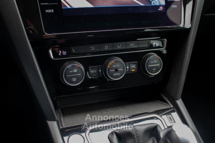 Volkswagen Passat Volkswagen Variant 1.6 TDI DSG - 1STE EIGENAAR - APPLE CARPLAY - ADAPT. CRUISECONTROL - CAMERA - TREKHAAK - BI-XENON - EURO 6 - <small></small> 11.999 € <small>TTC</small> - #23