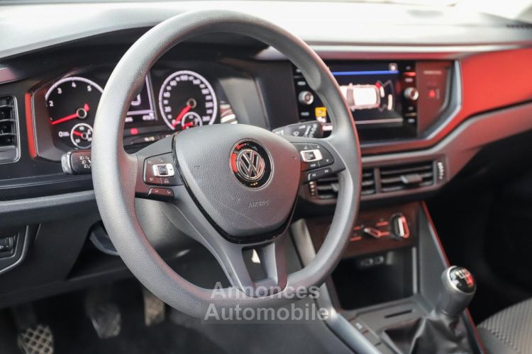 Volkswagen Polo 1.0i 80 VI Edition RADAR AV/ARR CARPLAY - <small></small> 12.970 € <small></small> - #10