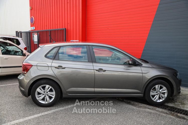 Volkswagen Polo 1.0i 80 VI Edition RADAR AV/ARR CARPLAY - <small></small> 12.970 € <small></small> - #23