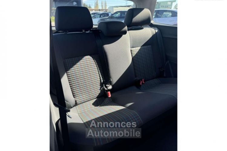 Volkswagen Polo 1.2i 65 IV 9N3 Confort - <small></small> 3.990 € <small>TTC</small> - #8