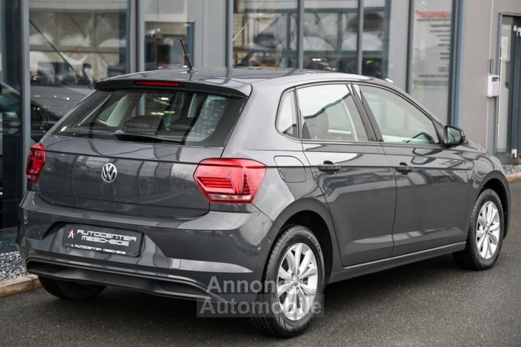 Volkswagen Polo 1.6 TDI Highline Teilleder - <small></small> 13.790 € <small>TTC</small> - #4