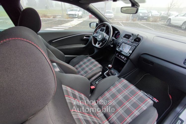 Volkswagen Polo GTI 1.8 TSI 192ch BlueMotion Technology 3p (CarPlay, Régulateur, Sièges chauffants) - <small></small> 12.990 € <small>TTC</small> - #13