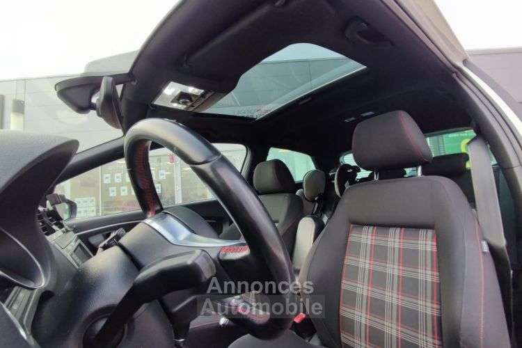 Volkswagen Polo GTI 1.8 TSI 192ch BlueMotion Technology 3p (CarPlay, Régulateur, Sièges chauffants) - <small></small> 12.990 € <small>TTC</small> - #25