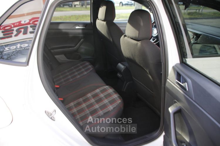 Volkswagen Polo GTI 2.0 TSI 200 DSG6 (ACC, Sièges chauffants, Véhicule d'origine) - <small></small> 18.990 € <small>TTC</small> - #17