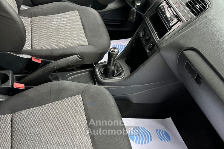 Volkswagen Polo Polo 5 2009 5 Cv 163000 Km Contrôle Technique Ok Garantie 3 Mois Freins Avant Neuf Distribution Neuve Révision Neuve Équipements : Jante Alu Cli - <small></small> 5.699 € <small></small> - #4