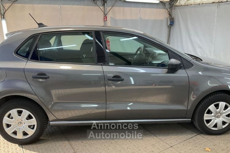 Volkswagen Polo V 1.2 16V 70CV / TRENDLINE / 2E MAIN / SUIVI COMPLET / GTIE 12 mois - <small></small> 8.990 € <small>TTC</small> - #8