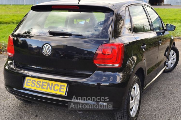 Volkswagen Polo 1.2i 12V - 60ch (4 cv) BVM5 Noir 5 portes Trendline 2011 - <small></small> 6.990 € <small>TTC</small> - #2