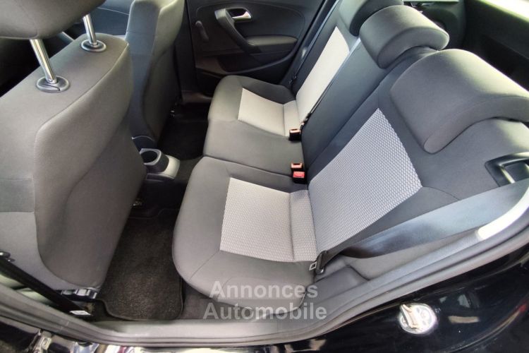 Volkswagen Polo 1.2i 12V - 60ch (4 cv) BVM5 Noir 5 portes Trendline 2011 - <small></small> 6.990 € <small>TTC</small> - #13