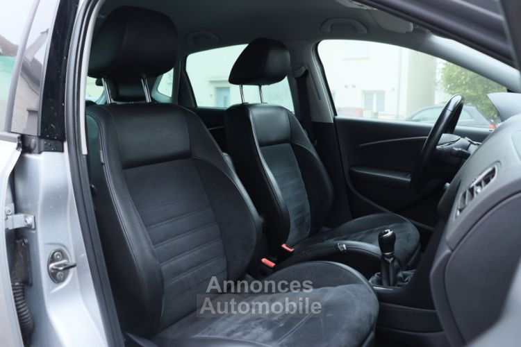 Volkswagen Polo V 1.4 TDI 105 Sportline BVM5 5 Portes (Sièges Chauffants,Radars Av&Ar, Alcantara) - <small></small> 9.990 € <small>TTC</small> - #9