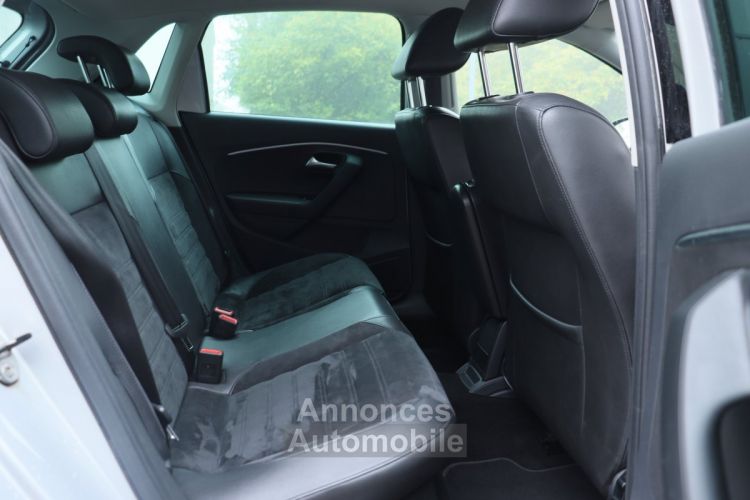 Volkswagen Polo V 1.4 TDI 105 Sportline BVM5 5 Portes (Sièges Chauffants,Radars Av&Ar, Alcantara) - <small></small> 9.990 € <small>TTC</small> - #19