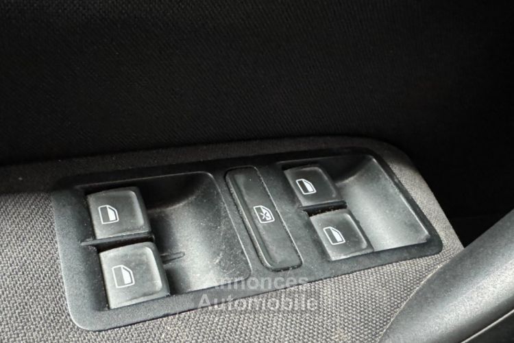 Volkswagen Polo v phase 2 confortline bluemotion 1.4 tdi 75 ch ecran tactile - <small></small> 8.490 € <small>TTC</small> - #18