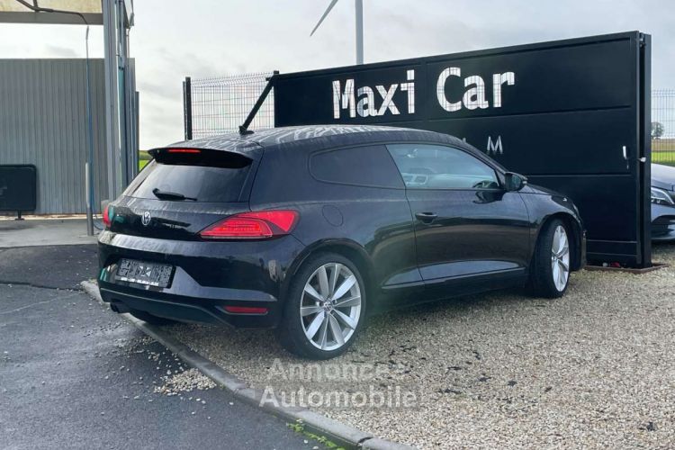 Volkswagen Scirocco 2.0 CR TDi- Intérieur sport Capteurs av. arr. - <small></small> 10.990 € <small>TTC</small> - #4