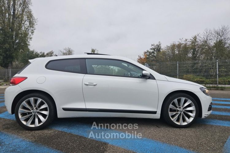 Volkswagen Scirocco 2.0 TDI - 140  COUPE + T.O ! - <small></small> 12.290 € <small>TTC</small> - #27