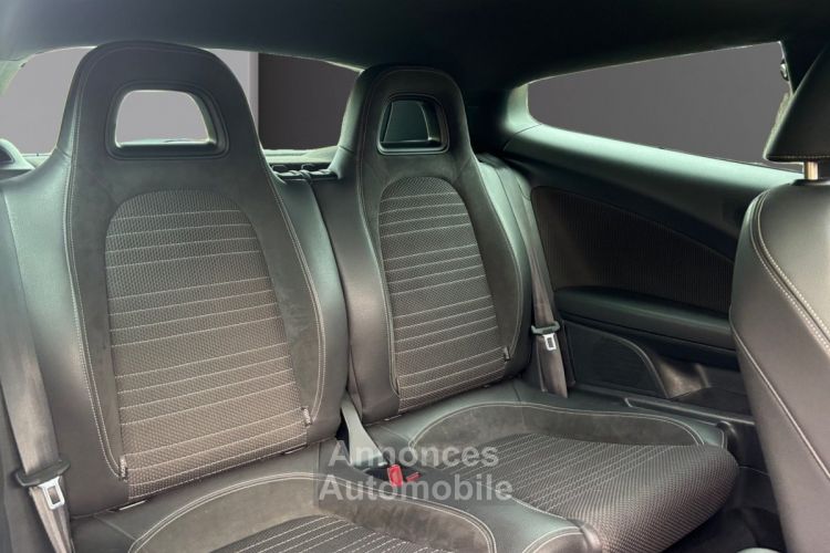 Volkswagen Scirocco 2.0 TDI 140 Sportline *GARANTIE* TOIT RELEVABLE / SIEGES SPORT / JANTES 19 POUCES R - <small></small> 8.990 € <small>TTC</small> - #11