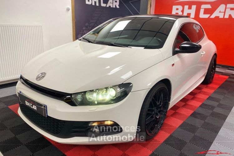 Volkswagen Scirocco 2.0 TSI 210 Carat DSG6 2010 - <small></small> 11.990 € <small>TTC</small> - #1