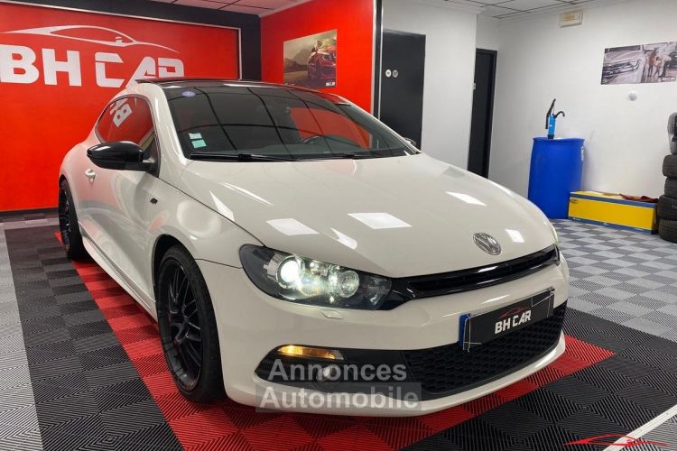 Volkswagen Scirocco 2.0 TSI 210 Carat DSG6 2010 - <small></small> 11.990 € <small>TTC</small> - #3