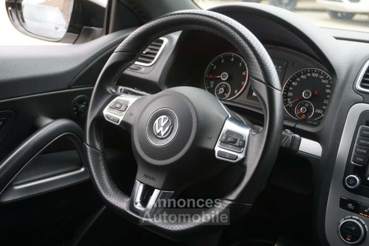 Volkswagen Scirocco 2.0 TSI SPORT- BOITE DSG-PANO-BI XENON-210CV-CAM - <small></small> 15.990 € <small>TTC</small> - #18