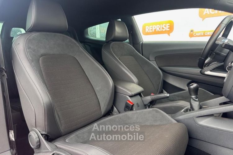 Volkswagen Scirocco 2.0l TSI 180ch BLACK SESSION CARPLAY CAMERA DE RECUL RADAR AV-AR - <small></small> 22.990 € <small>TTC</small> - #13