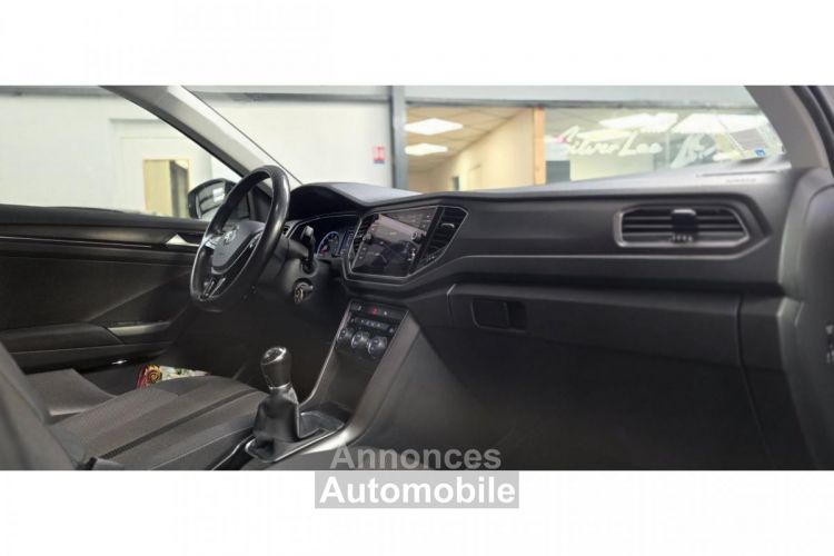 Volkswagen T-Roc 1.0 TSI 115 LOUNGE / NAVIGATION BLUETOOTH RADARS REGULATEUR LED / HISTORIQUE - <small></small> 17.490 € <small>TTC</small> - #32