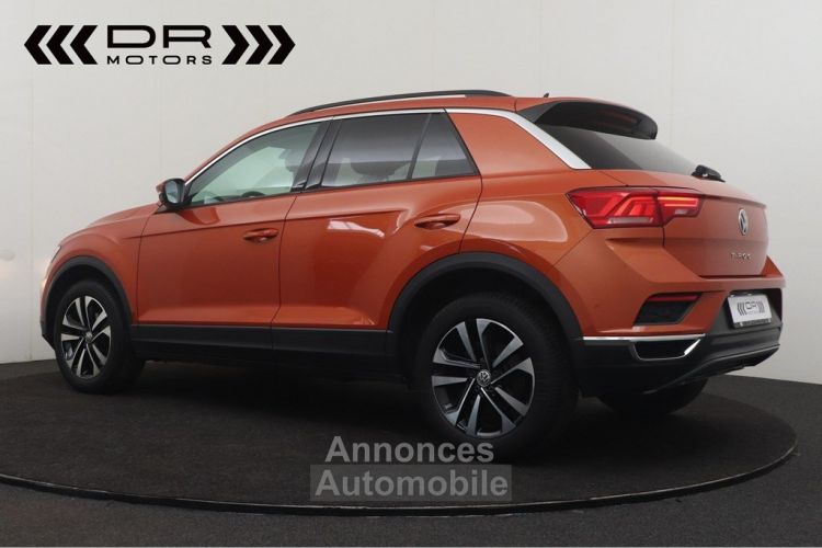 Volkswagen T-Roc 1.0 TSI UNITED - NAVI DAB APPLE CARPLAY/ANDROID AUTO 29.711km!! - <small></small> 19.995 € <small>TTC</small> - #6