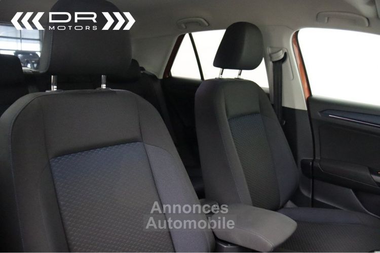 Volkswagen T-Roc 1.0 TSI UNITED - NAVI DAB APPLE CARPLAY/ANDROID AUTO 29.711km!! - <small></small> 19.995 € <small>TTC</small> - #13