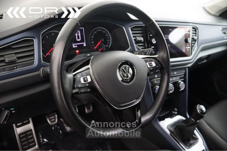 Volkswagen T-Roc 1.0 TSI UNITED - NAVI DAB APPLE CARPLAY/ANDROID AUTO 29.711km!! - <small></small> 19.995 € <small>TTC</small> - #32