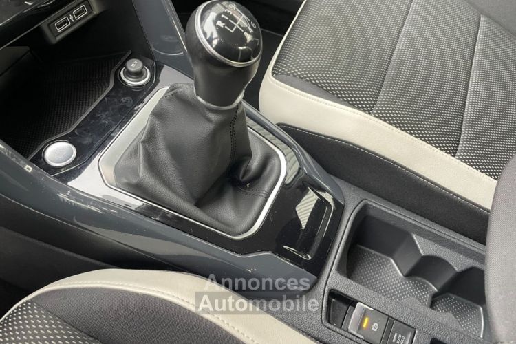 Volkswagen T-Roc 1.5 tsi 150 ch carat avec regulateur adaptatif carplay virtual cockpit camera - <small></small> 17.990 € <small>TTC</small> - #11