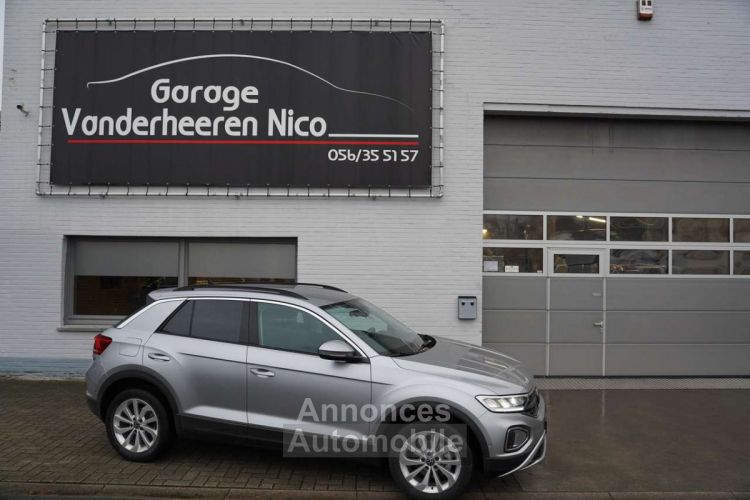 Volkswagen T-Roc 1.5 TSI CARPLAY, ADAPTIEVE CRUISE, PARKEERSENSOREN - <small></small> 25.200 € <small>TTC</small> - #1