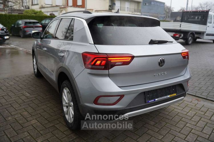 Volkswagen T-Roc 1.5 TSI CARPLAY, ADAPTIEVE CRUISE, PARKEERSENSOREN - <small></small> 25.200 € <small>TTC</small> - #4