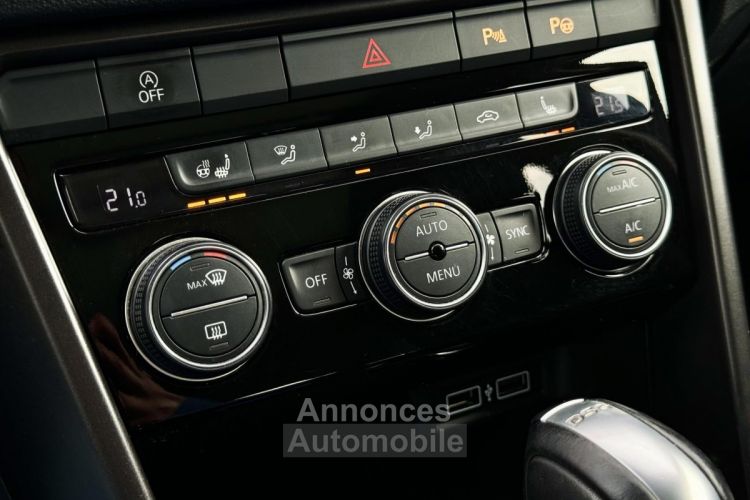 Volkswagen T-Roc 2.0 TDI 150 DSG 4Motion / Toit ouvrant Attelage Beats Audio Phares LED Garantie 1an - <small></small> 48.180 € <small>TTC</small> - #17
