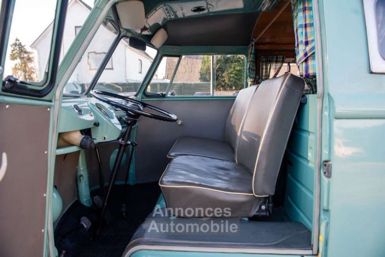 Volkswagen T1 Campmobile 'Deluxe' | 1 OF ONLY 200 UNRESTORED - <small></small> 79.900 € <small>TTC</small> - #11