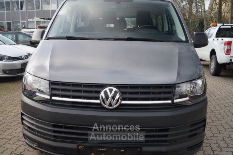 Volkswagen T6 Caravelle 2.0 TDI 150 DSG / 9 places/ attelage/ 05/2018 - <small></small> 32.890 € <small>TTC</small> - #19