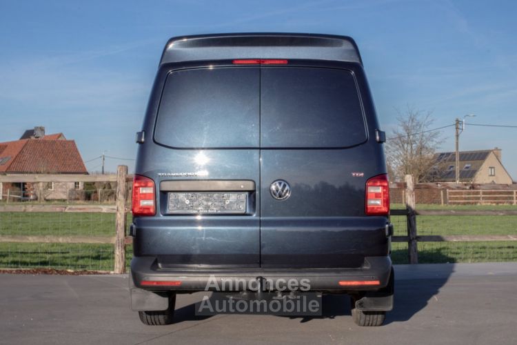 Volkswagen T6 Volkswagen Transporter High Roof 2.0 TDI 204PK - LICHTE VRACHT - 3 PLAATSEN - SENSOREN - AIRCO - TREKHAAK - EURO 6 - <small></small> 22.999 € <small>TTC</small> - #9