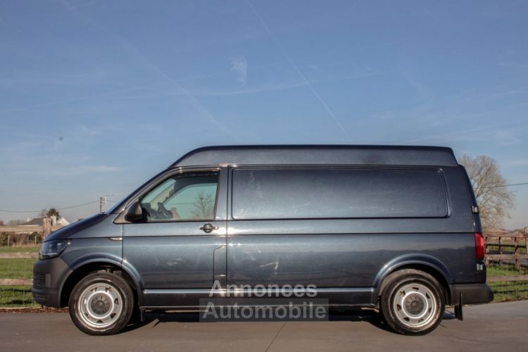 Volkswagen T6 Volkswagen Transporter High Roof 2.0 TDI 204PK - LICHTE VRACHT - 3 PLAATSEN - SENSOREN - AIRCO - TREKHAAK - EURO 6 - <small></small> 22.999 € <small>TTC</small> - #11