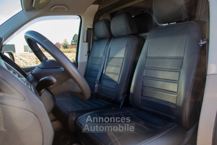 Volkswagen T6 Volkswagen Transporter High Roof 2.0 TDI 204PK - LICHTE VRACHT - 3 PLAATSEN - SENSOREN - AIRCO - TREKHAAK - EURO 6 - <small></small> 22.999 € <small>TTC</small> - #13