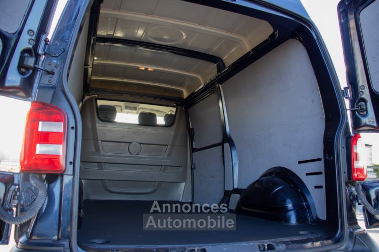 Volkswagen T6 Volkswagen Transporter High Roof 2.0 TDI 204PK - LICHTE VRACHT - 3 PLAATSEN - SENSOREN - AIRCO - TREKHAAK - EURO 6 - <small></small> 22.999 € <small>TTC</small> - #29