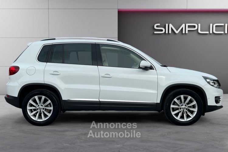 Volkswagen Tiguan 1.4 TSI 160 BlueMotion Technology Carat DSG6 SUIVI COMPLET VW* TOIT PANO OUVRANT* XENONS* SIÈGES ÉLECS CHAUF* GARANTIE - <small></small> 15.900 € <small>TTC</small> - #4