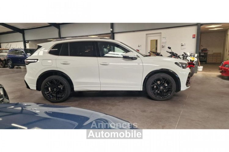 Volkswagen Tiguan 1.5 eTSI 150 R LINE / FRANCAIS / TOIT PANO IQ LIGHT / TVA RECUP / R-LINE RLINE - <small></small> 49.990 € <small></small> - #3