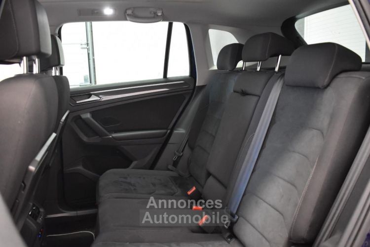 Volkswagen Tiguan 2.0 TDI 150 BLACK R-LINE DSG 1ERE MAIN SUIVI GARANTIE 6 à 60 MOIS - <small></small> 24.990 € <small>TTC</small> - #17