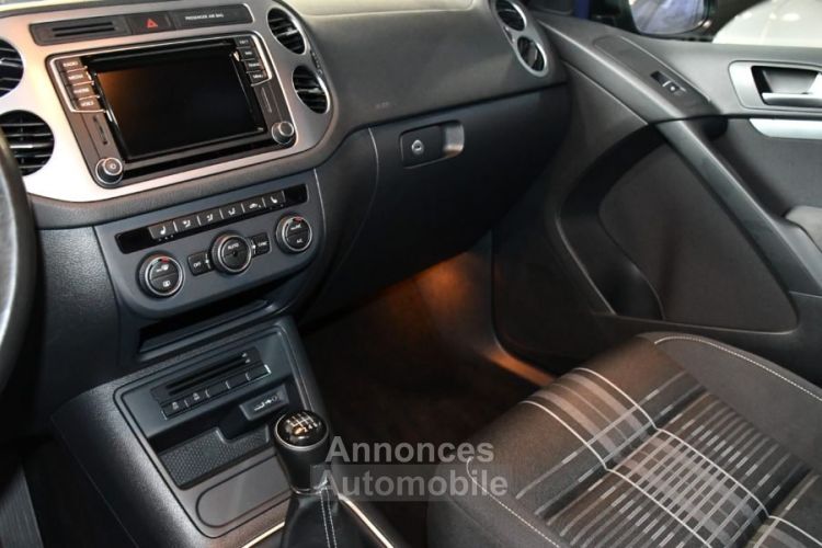 Volkswagen Tiguan Lounge 1.4 TSI 150 DSG GPS Pro Caméra Régulateur Barre de  toit Volant MF JA 17 - Pf Motors