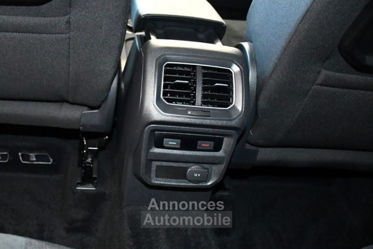 Volkswagen Tiguan R-Line Carat 2.0 TSI 180 DSG 4Motion GPS Virtual DCC ACC Attelage Front Lane Dynaudio JA 19 - <small></small> 30.990 € <small>TTC</small> - #18