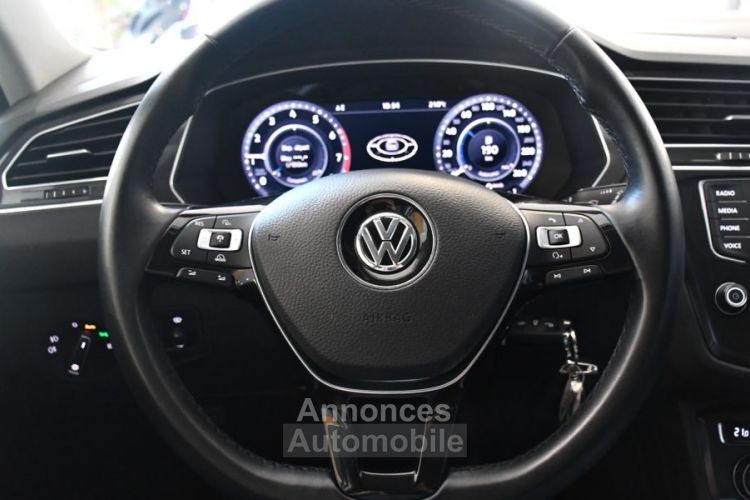 Volkswagen Tiguan R-Line Carat 2.0 TSI 180 DSG 4Motion GPS Virtual DCC ACC Attelage Front Lane Dynaudio JA 19 - <small></small> 30.990 € <small>TTC</small> - #29