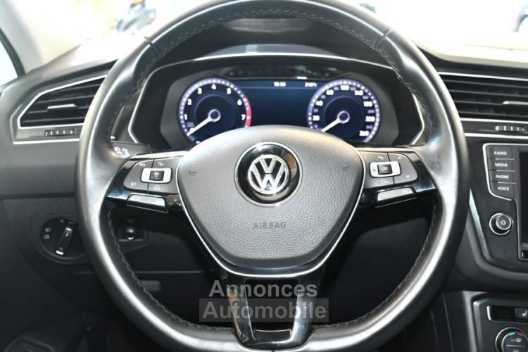 Volkswagen Tiguan R-Line Carat 2.0 TSI 180 DSG 4Motion GPS Virtual DCC ACC Attelage Front Lane Dynaudio JA 19 - <small></small> 30.990 € <small>TTC</small> - #59