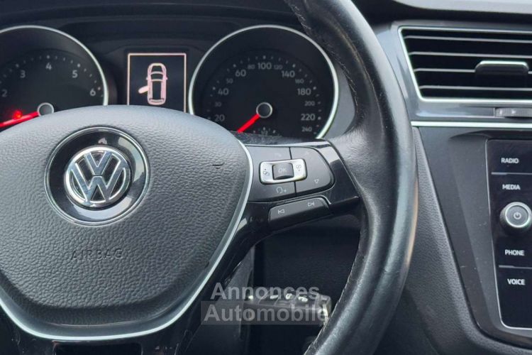 Volkswagen Tiguan Sg chauff Attelage Ja 17 GPS - <small></small> 16.990 € <small>TTC</small> - #19