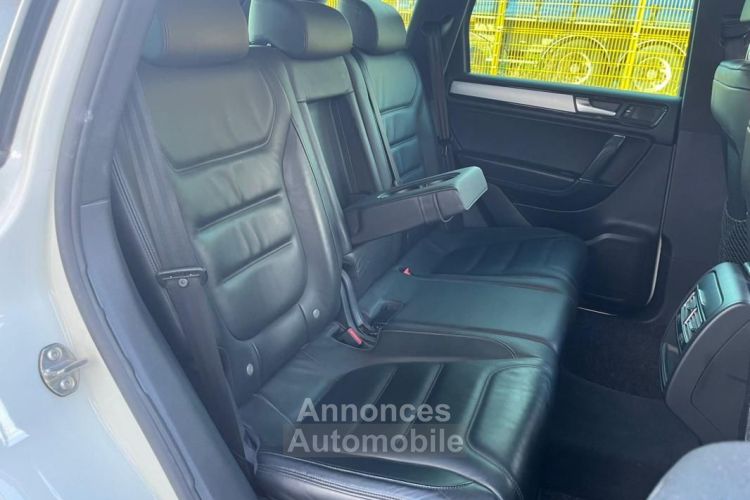 Volkswagen Touareg 3.0 TDI 240ch CARAT EDITION 4MOTION 1ere main entretien 100% constructeur BVA - <small></small> 15.290 € <small>TTC</small> - #12