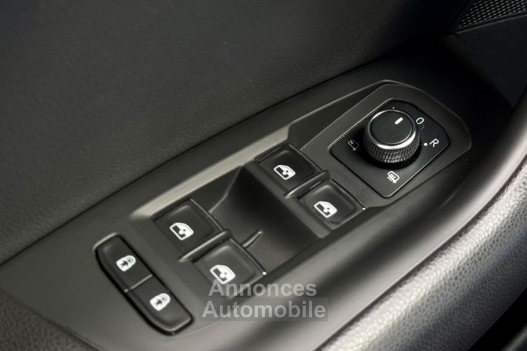 Volkswagen Touareg 3.0 V6 TDI 286 R-line 4Motion Suspension Pneumatique Toit Attelage Cockpit Matrix Dynaudio - <small></small> 49.980 € <small>TTC</small> - #35